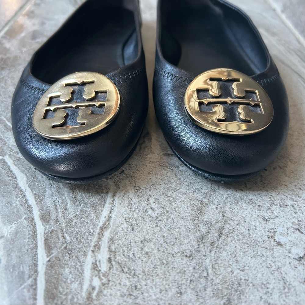 Tory Burch Black Gold Leather Minnie Travel Ballet Flats, Size 7.5 Like New - Picture 3 of 11
